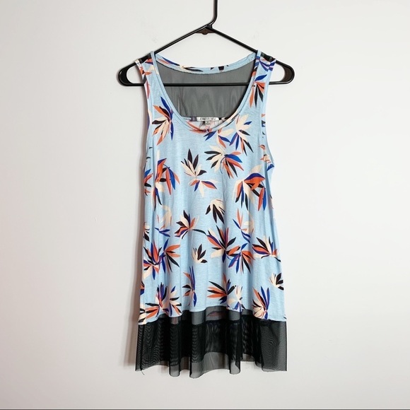 Jennifer Lopez Tops - Jennifer Lopez M Floral Sleeveless Shirt